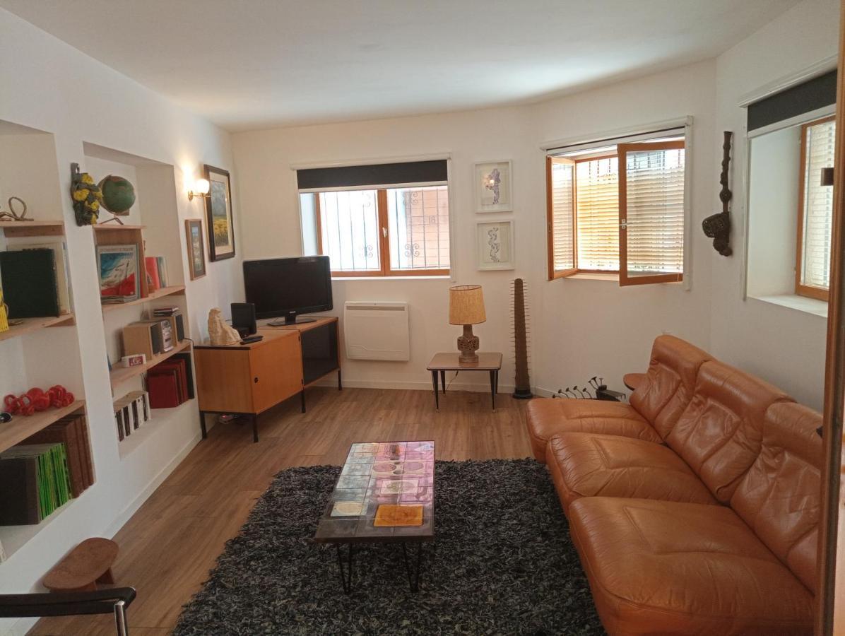 Thuir: Superbe Appartement ภายนอก รูปภาพ